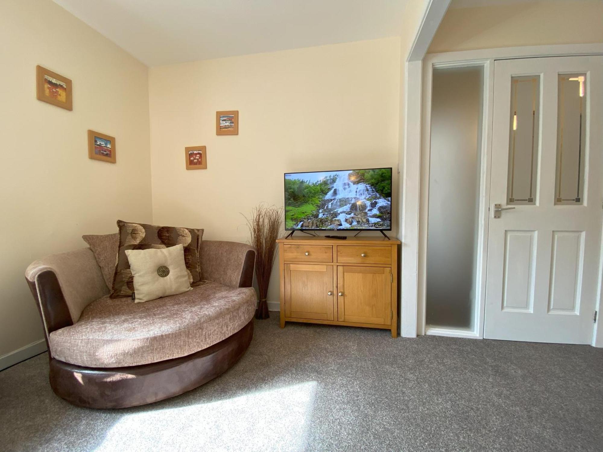 Treetops - Bright 2 Bed Flat - Super Location Inverness Exterior foto